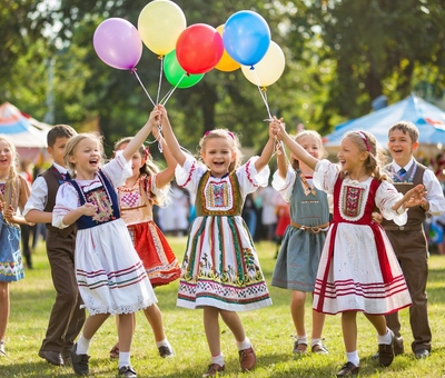 Веселая детская программа с ростовыми куклами: игры, конкурсы и приключения