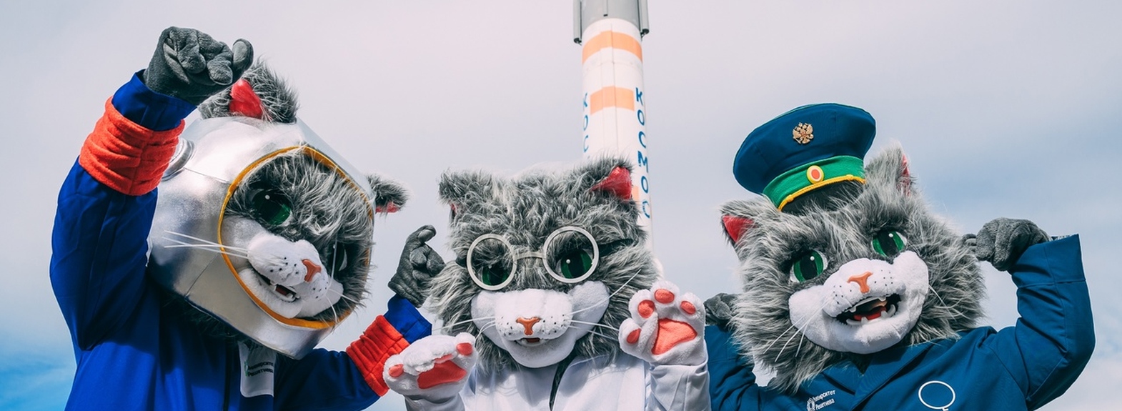 Ростовая кукла ожила: скоро появится новая звезда на сцене праздника!